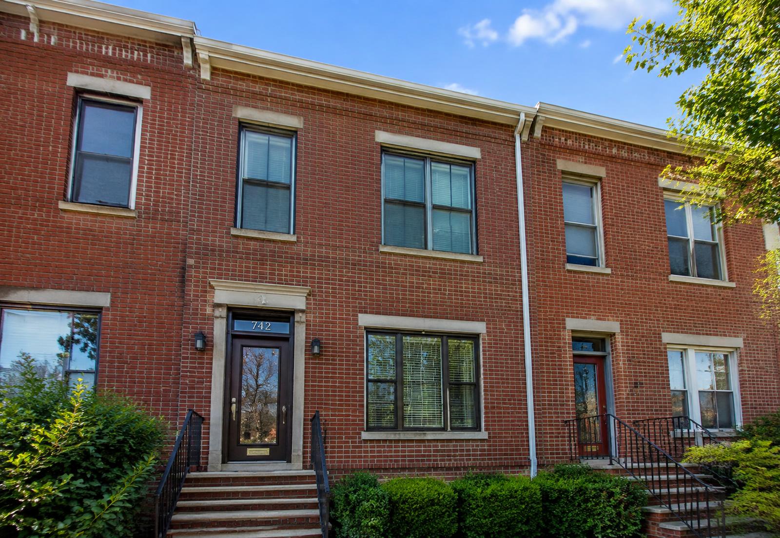 Brooklyn row house with newly installed seamless gutters
